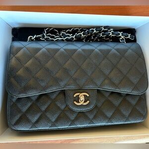 Chanel Black Caviar Leather Quilted Shoulder Bag with Silver Accents